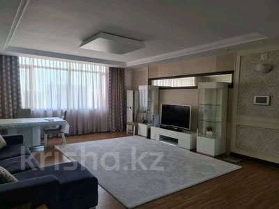 4-комнатная квартира, 170 м², 13/18 этаж помесячно, Байтурсынова 1 за 700 000 〒 в Астане