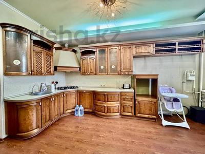 3-бөлмелі пәтер · 120 м² · 5/12 қабат, Шевченко 164г, бағасы: 90 млн ₸ в Алматы, Алмалинский р-н