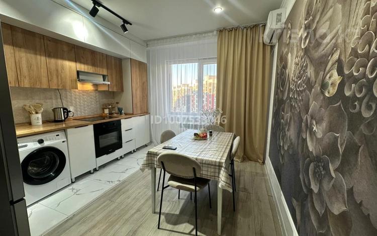 2-комнатная квартира · 69 м² · 7/9 этаж, мкр Нурсая, Елорда 6/7 за 280 000 〒 в Атырау — фото 2