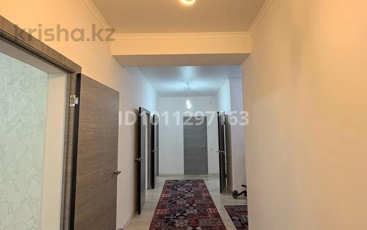 3-комнатная квартира · 129.4 м² · 5 этаж, 24-й мкр 18 за 27 млн ₸ в Актау — фото 2