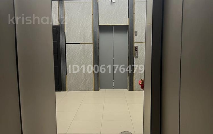 2-комнатная квартира · 73 м² · 14/14 этаж, 16-й мкр , 16 мкрн 67/53 за 250 000 ₸ в Актау — фото 2