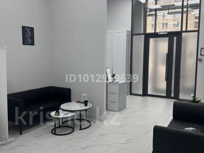 Медцентры и аптеки · 77 м² за 950 000 ₸ в Астане, Сарайшык р-н