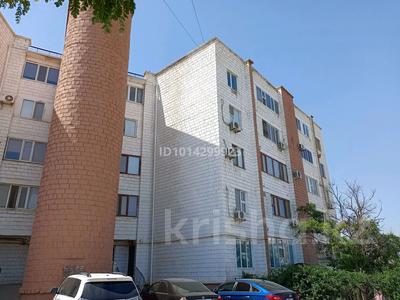 4-комнатная квартира · 90 м² · 2/5 этаж, 27-й мкр 25 — Супермаркет Аман за 28.7 млн ₸ в Актау