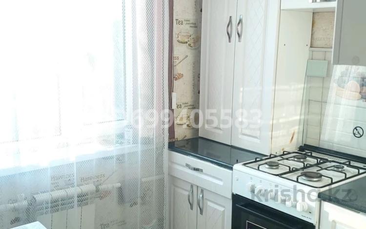 2-бөлмелі пәтер · 46 м² · 4/5 қабат, Жаңа қала ш/а., Лободы 13 — Дворец школьников, Областной Акимат, ДК Горняков, рядом расположены садики, школы., бағасы: 190 000 ₸ в Караганде, Казыбек би р-н — фото 3