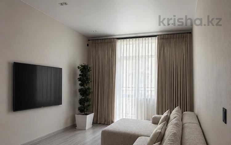2-комнатная квартира · 52 м² · 7/13 этаж, Ади Шарипова 145 за 400 000 ₸ в Алматы, Алмалинский р-н — фото 2