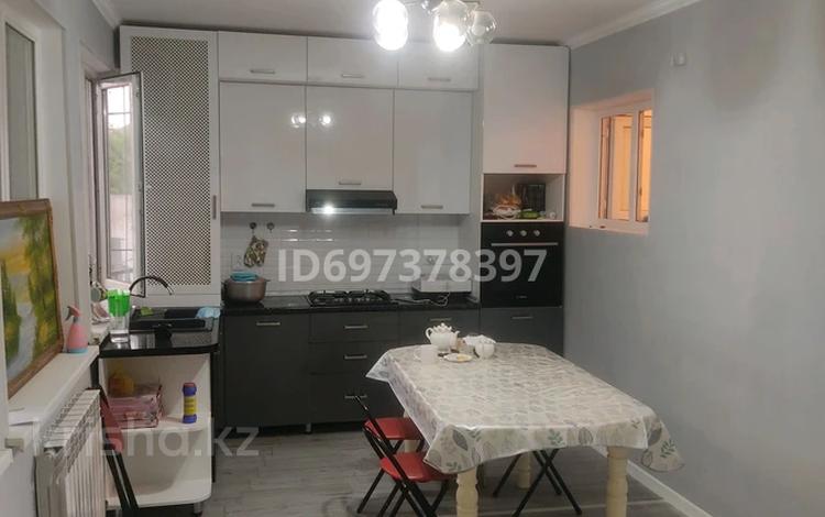3-бөлмелі пәтер · 100 м² · 1/3 қабат, 4-й микрорайон, 4 микрорайон — Возле частной школы Bilim Orda, бағасы: 30 млн ₸ в Шымкенте, Туран р-н — фото 2