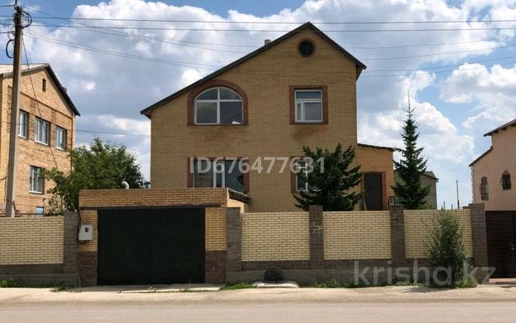 Жеке үй • 6 бөлмелер • 292 м² • 9 сот., мкр Кунгей 603, бағасы: 60 млн 〒 в Караганде, Казыбек би р-н — фото 12