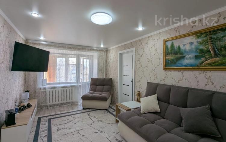 2-бөлмелі пәтер · 43 м² · 5/5 қабат, Пришахтинск, Зелинского, бағасы: 14 млн ₸ в Караганде, Алихана Бокейханова р-н — фото 2