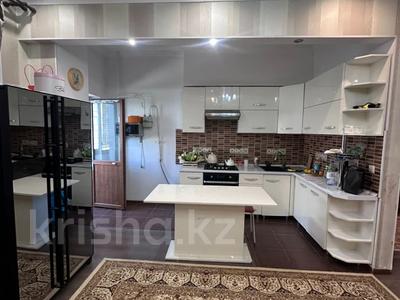 2-комнатная квартира · 77.4 м² · 4/10 этаж, мкр 12 за 26.5 млн ₸ в Актобе