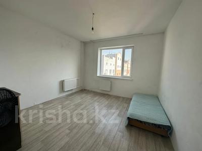 1-комнатная квартира · 38.2 м² · 9/10 этаж, Майры 47/1 за 17.6 млн 〒 в Павлодаре