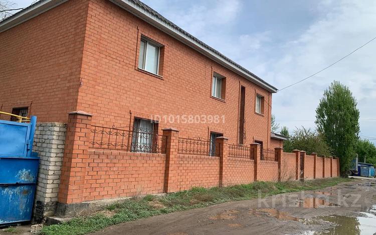 Жеке үй · 8 бөлме · 250 м² · 4 жүзд., М.Өтемісов — Химпласт, бағасы: 75 млн ₸ в Актобе, мкр. Курмыш — фото 10