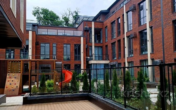 4-бөлмелі пәтер · 160 м² · 2/3 қабат, Керей-Жанибек хандары 87/2, бағасы: 110 млн ₸ в Алматы, Бостандыкский р-н — фото 2