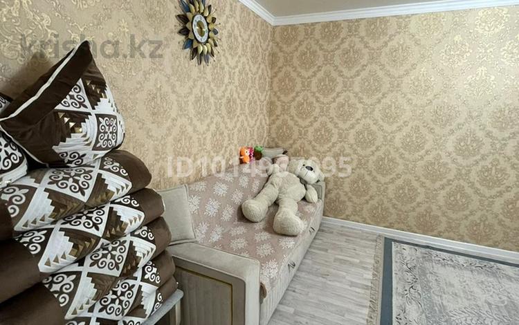 2-бөлмелі пәтер · 60 м² · 1/9 қабат, Алтын орда ш/а., бағасы: 24 млн ₸ в Актобе, мкр. Алтын орда — фото 2