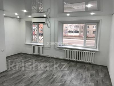 2-комнатная квартира · 43 м² · 1/5 этаж, Майлина 18 за 14 млн 〒 в Костанае