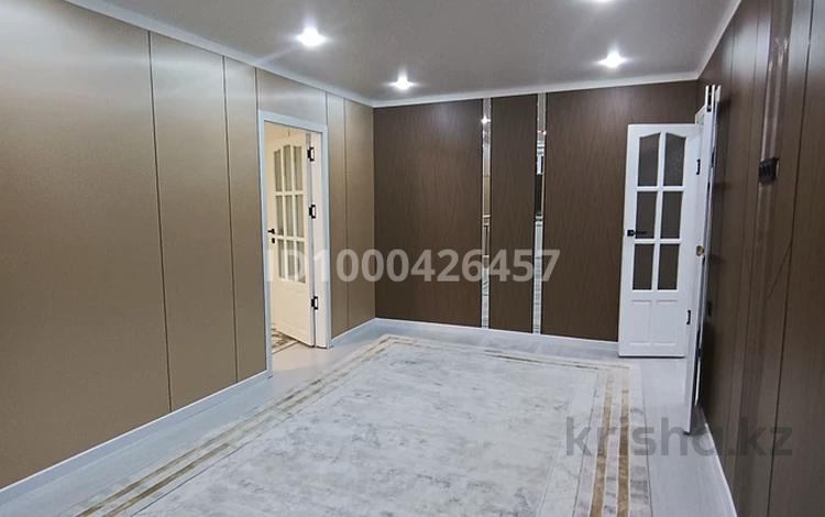 2-бөлмелі пәтер · 52 м² · 4/5 қабат, Салтанат 6 — Напротив 125 школы, бағасы: 160 000 ₸ в Таразе — фото 2