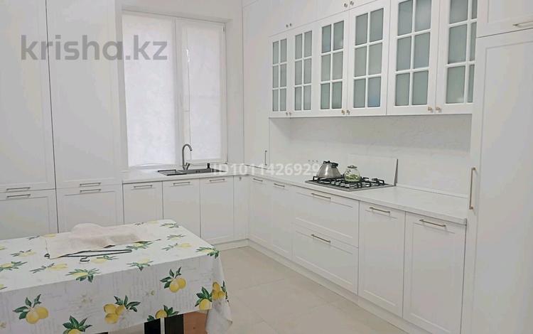 3-комнатная квартира · 93 м² · 3/3 этаж, мкр. Алтын орда, С/к Саздинское лесничество 228/37 за 31 млн ₸ в Актобе — фото 2
