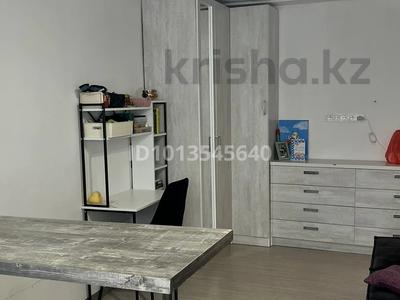 1-бөлмелі пәтер · 31 м² · 1/3 қабат, Алпамыс Батыра 17, бағасы: 180 000 ₸ в 