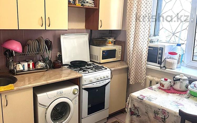 2-комнатная квартира, 41 м², 2/4 этаж, Абая — Манаса