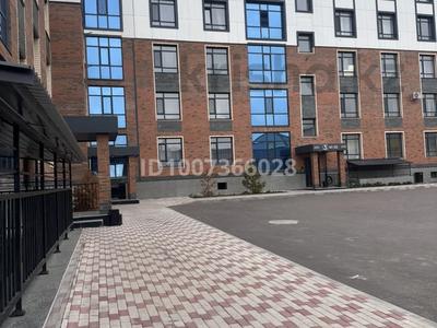 3-бөлмелі пәтер · 80 м² · 4/5 қабат, Гапеева 1/9 — Просторная 3-комнатная квартира в современном ЖК с видом на жилой массив, бағасы: 47 млн ₸ в Караганде