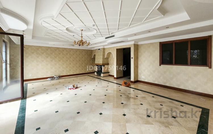 7-комнатная квартира, 320 м², мкр Горный Гигант, Жамакаева 256а за 453 млн 〒 в Алматы, Медеуский р-н — фото 12