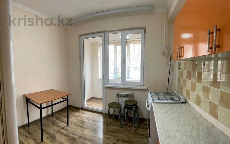 2-комнатная квартира, 60 м², 1/6 этаж помесячно, мкр Шугыла, Жунисова 10 к17 — Апорт