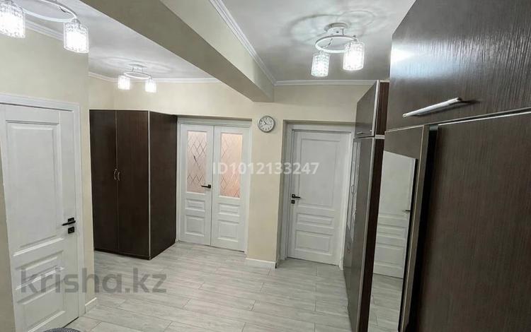 4-бөлмелі пәтер · 83 м² · 5/5 қабат, мкр Самал-2 33, бағасы: 83 млн ₸ в Алматы, Медеуский р-н — фото 2