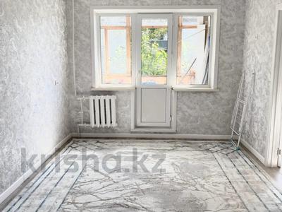3-комнатная квартира · 58 м² · 4/5 этаж, Майкудук, 12й микрорайон за 14.5 млн ₸ в Караганде, Алихана Бокейханова р-н