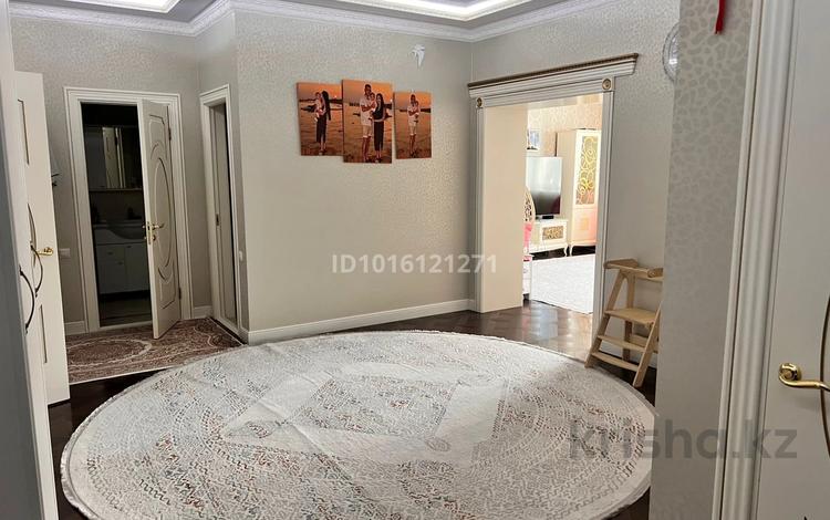 3-комнатная квартира · 116 м² · 8/10 этаж, Байшева 7а — Обл гаи за 450 000 ₸ в Актобе — фото 2