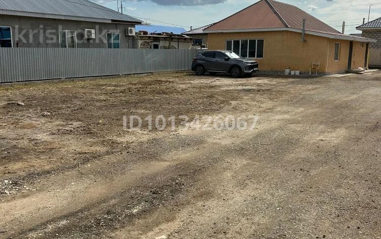 Отдельный дом · 2 комнаты · 87.8 м² · 8 сот., мкр Байтак-2, 23 8 за 18 млн ₸ в Атырау — фото 4