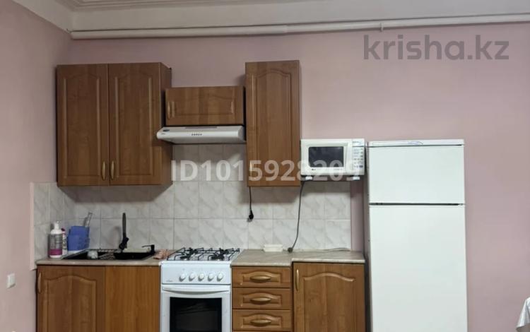 2-комнатная квартира · 78 м², Ауэзова 13 за 150 000 ₸ в Атырау, мкр Жилгородок — фото 2