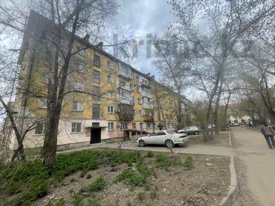 2-комнатная квартира · 42.4 м² · 5/5 этаж, Кабанбай Батыра 105 за 13.5 млн 〒 в Усть-Каменогорске