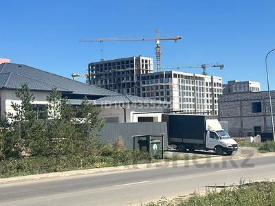 Отдельный дом · 4 комнаты · 280 м² · 10 сот., Райымбек батыра — Бердибай за 450 млн ₸ в Астане, Сарайшык р-н