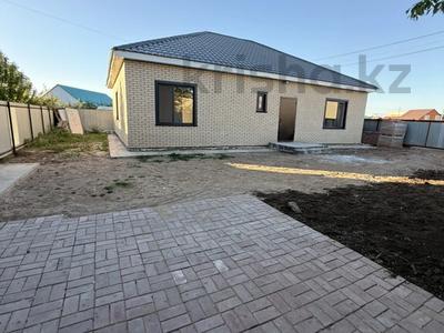 Отдельный дом · 3 комнаты · 130 м² · 5 сот., Брусиловского 24 за 28 млн ₸ в Уральске