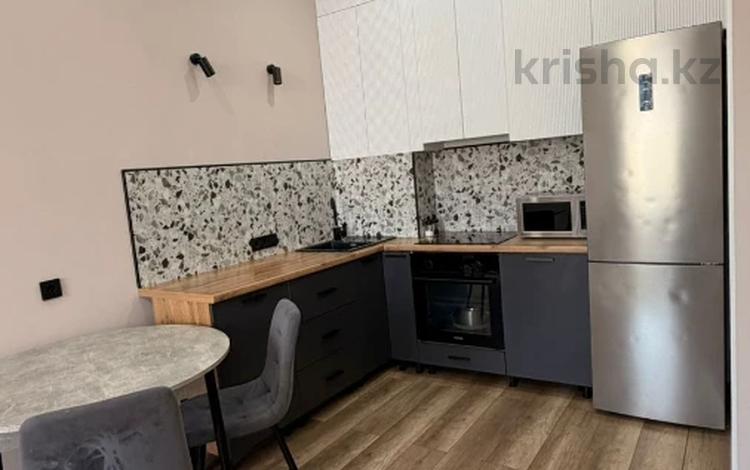 2-комнатная квартира · 45 м² · 3/5 этаж, мкр Юго-Восток, Таттимбета 33/10 — ЖК БАСПАНА стильная евродвушка с ремонтом, мебелью и техникой — просто берите ключи и заезжайте! за 29 млн ₸ в Караганде, Казыбек би р-н — фото 2