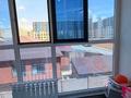2-комнатная квартира · 45 м² · 3/5 этаж, мкр Юго-Восток, Таттимбета 33/10 — ЖК БАСПАНА стильная евродвушка с ремонтом, мебелью и техникой — просто берите ключи и заезжайте! за 29 млн ₸ в Караганде, Казыбек би р-н — фото 3