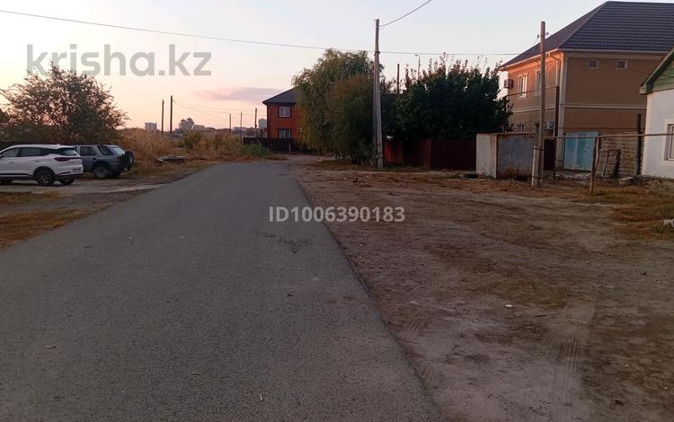 Часть дома · 3 комнаты · 100 м² · 1111 сот., мкр Атырау, Пушкин 31 — Кит - край набережные за 20 млн ₸ — фото 2