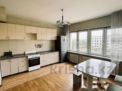 1-комнатная квартира, 55 м², 8/10 этаж помесячно, Чайковского 22А за 350 000 〒 в Алматы, Алмалинский р-н