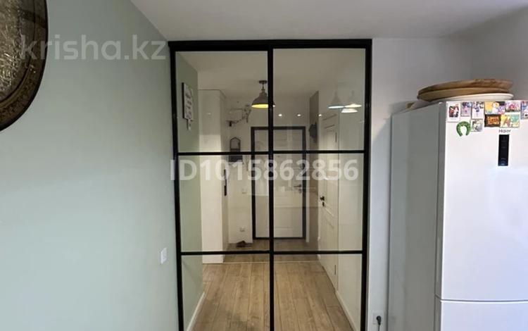 2-комнатная квартира · 80 м² · 5/25 этаж, микрорайон Байкена Ашимова 22 за 35 млн ₸ в Караганде, Казыбек би р-н — фото 2