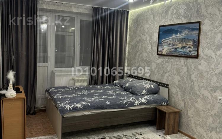 1-комнатная квартира · 38 м² · 3/5 этаж, Аль- фараби за 150 000 〒 в Усть-Каменогорске — фото 2