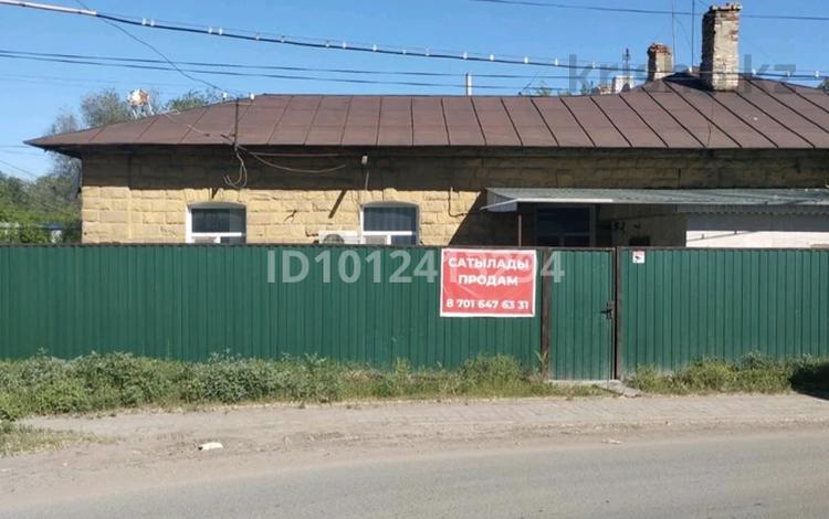 2-бөлмелі пәтер · 58 м² · 1/1 қабат, Станционная ул. 3, бағасы: 8 млн ₸ в Актобе — фото 2