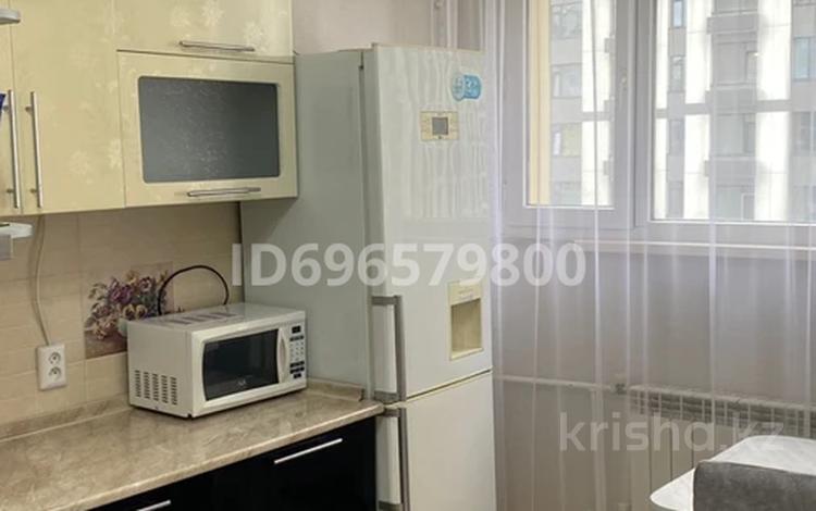 1-комнатная квартира · 45 м² · 5/14 этаж, Сауран 3/1 за 220 000 ₸ в Астане, Есильский р-н — фото 2