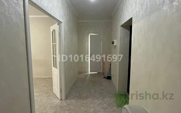 2-бөлмелі пәтер · 60 м² · 4/10 қабат, 30-шағынаудан, Шахтеров 74, бағасы: 210 000 ₸ в Караганде, Казыбек би р-н — фото 2
