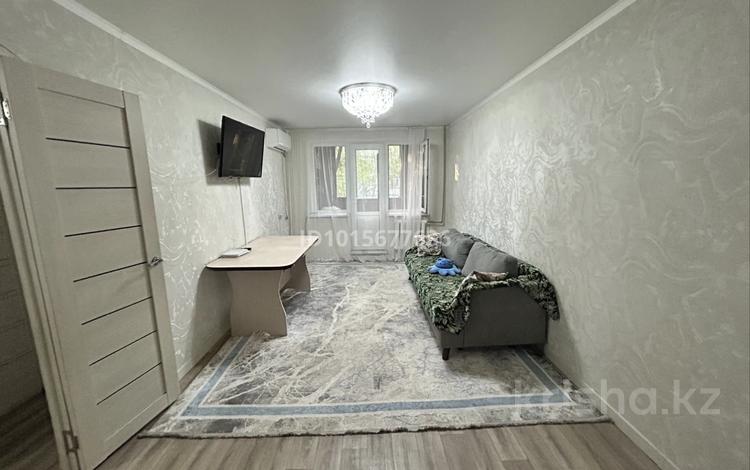 2-бөлмелі пәтер · 45 м² · 3/5 қабат, Қаратау ш/а. 14, бағасы: 13.1 млн ₸ в Таразе, мкр Каратау — фото 2