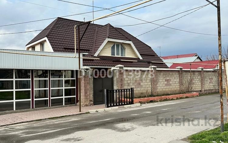 Отдельный дом · 4 комнаты · 200 м² · 4 сот., 8-й микрорайон, Калинина 23 — Павлова за 75 млн ₸ в Шымкенте, Туран р-н — фото 2