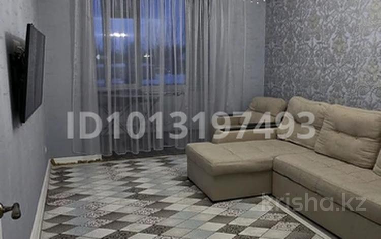 2-комнатная квартира · 80 м² · 3/7 этаж, Назарбаева 233/2 — Памятник М.Маметова за 300 000 ₸ в Уральске — фото 2