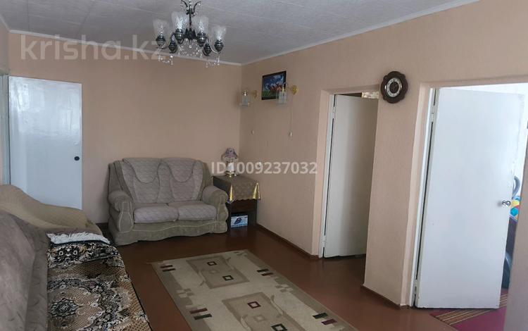 3-комнатная квартира · 64.9 м² · 2/3 этаж, Алии Молдагуловой 65 — Район кафе Камышок за 15 млн ₸ в Экибастузе — фото 2