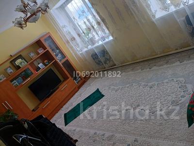 3-комнатная квартира · 90 м² · 2/2 этаж, Темиржолшилар 93 за 19 млн ₸ в Усть-Каменогорске, Ульбинский