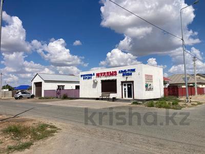Жеке үй · 4 бөлме · 300 м² · 10 жүзд., Жұмыскер ш/а., 44 улица 8, бағасы: 40 млн ₸ в Атырау, мкр Жумыскер