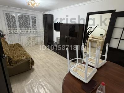 2-комнатная квартира · 50 м² · 2/5 этаж, 4мкр 2 дом за 200 000 ₸ в Жанатасе
