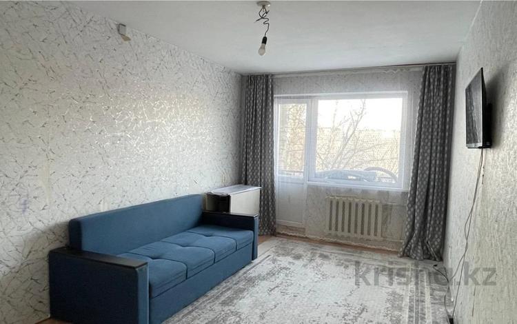 2-комнатная квартира · 44.5 м² · 3/5 этаж, Майкудук, 14й микрорайон за 9 млн ₸ в Караганде, Алихана Бокейханова р-н — фото 2